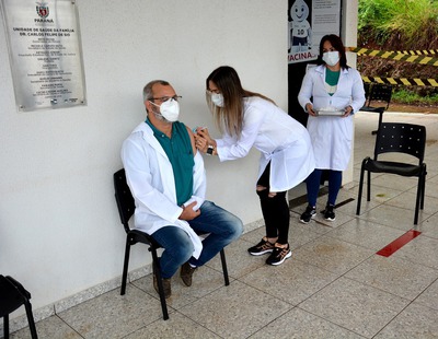 VacinaÃ§Ã£o contra o corona vÃ­rus em laranjeiras do sul iniciou nesta quarta-feira (20) 